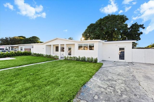 19320 NW 37th Ave, Miami Gardens, FL 33056