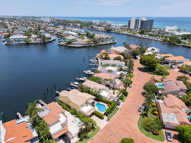 529 Pelican Way, Delray Beach, FL 33483