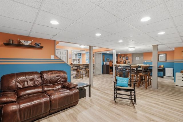 21 Cranbrook Drive, Holden, MA 01520