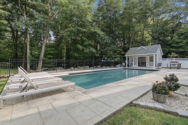 21 Cranbrook Drive, Holden, MA 01520