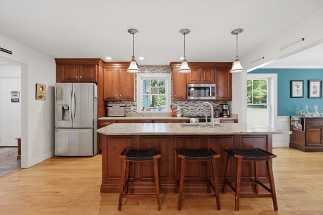 21 Cranbrook Drive, Holden, MA 01520