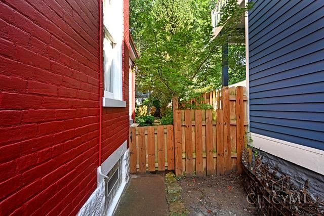 4236 Brookside Avenue, Cincinnati, OH 45223