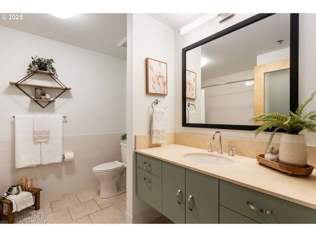 333 Nw 9TH Ave 1217, Portland, OR 97209