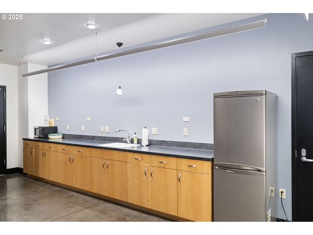 333 Nw 9TH Ave 1217, Portland, OR 97209
