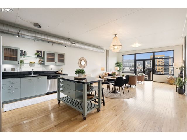 333 Nw 9TH Ave 1217, Portland, OR 97209