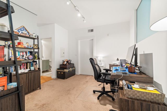 4040 N Hall Street 109, Dallas, TX 75219