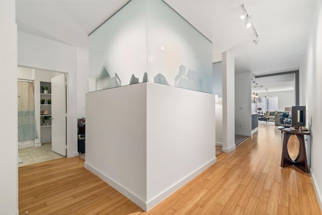4040 N Hall Street 109, Dallas, TX 75219