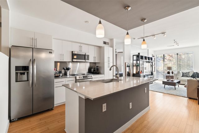 4040 N Hall Street 109, Dallas, TX 75219