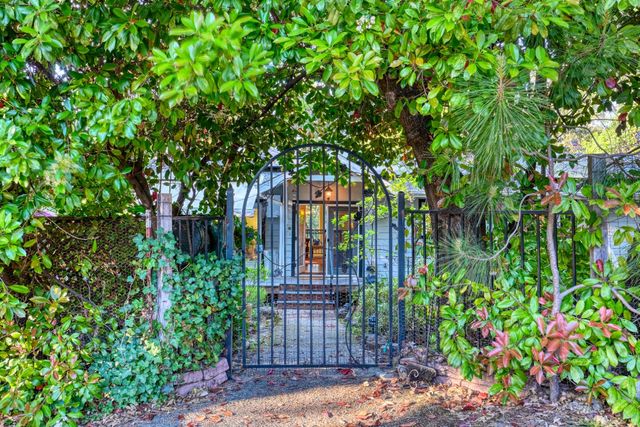 20925 Indian Dr, Colfax, CA 95713