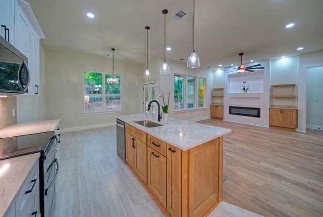 150 Waimanalo LN, Bastrop, TX 78602