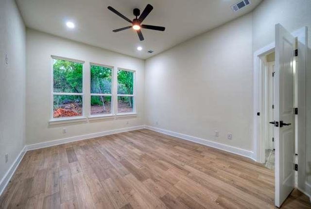 150 Waimanalo LN, Bastrop, TX 78602