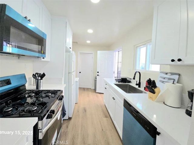 10920 S Inglewood Avenue, Inglewood, CA 90304
