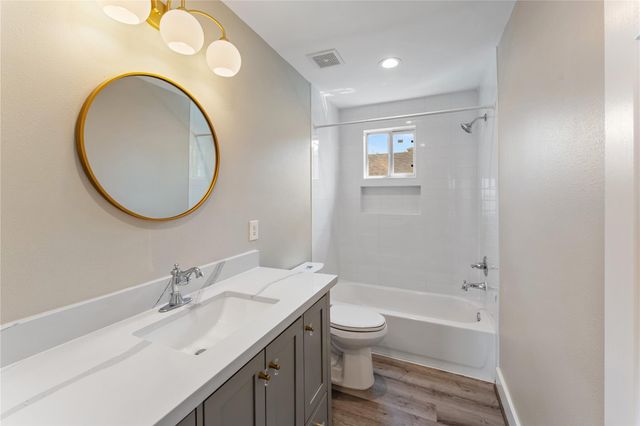 809 E 40th Street, Houston, TX 77022