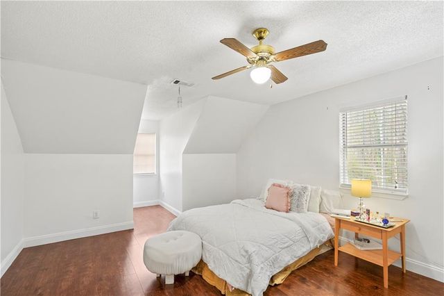 135 Creekview Dr, Newnan, GA 30263