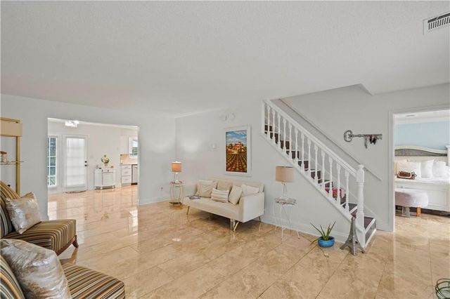 135 Creekview Dr, Newnan, GA 30263