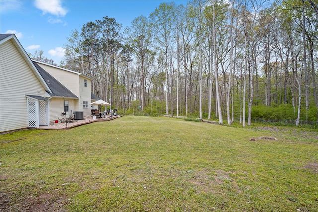 135 Creekview Dr, Newnan, GA 30263