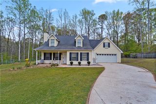 135 Creekview Dr, Newnan, GA 30263