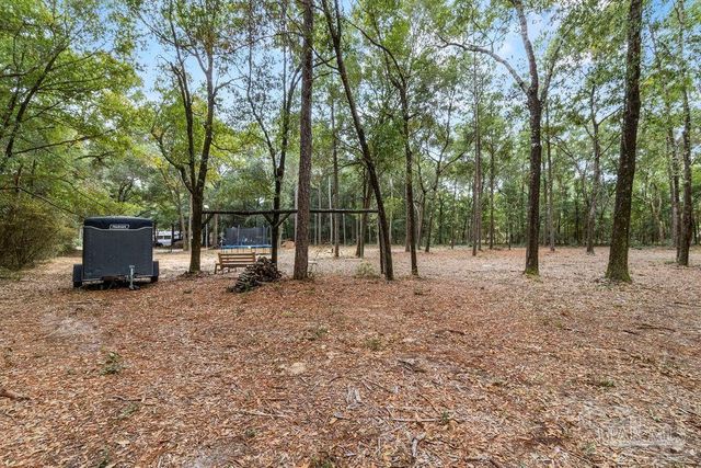 8004 Delta Dr, Milton, FL 32583