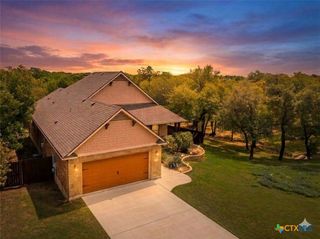 2402 Twin Ridge Court, Belton, TX 76513
