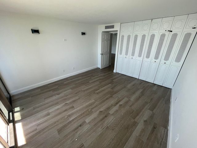 5200 N Flagler Drive 2004, West Palm Beach, FL 33407