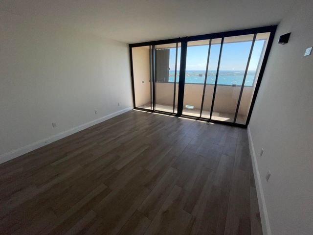 5200 N Flagler Drive 2004, West Palm Beach, FL 33407