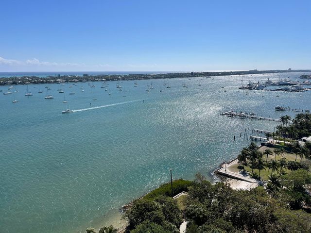 5200 N Flagler Drive 2004, West Palm Beach, FL 33407