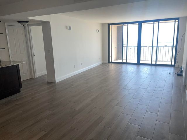 5200 N Flagler Drive 2004, West Palm Beach, FL 33407