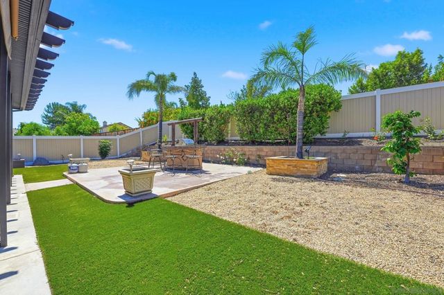 25331 Chesterfield Ln, Wildomar, CA 92595