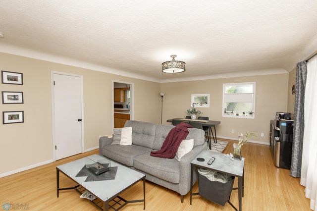 1028 11th Avenue N, Moorhead, MN 56560