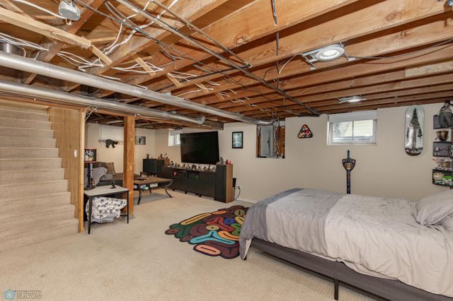 1028 11th Avenue N, Moorhead, MN 56560