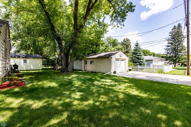 1028 11th Avenue N, Moorhead, MN 56560