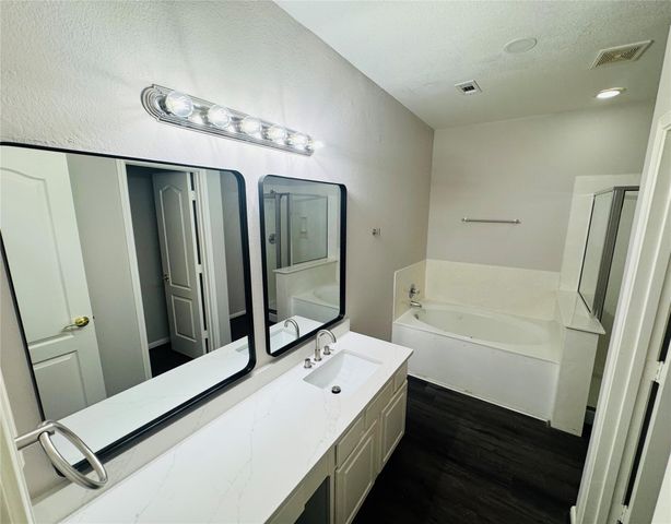 9530 Flying Eagle Court, Houston, TX 77083