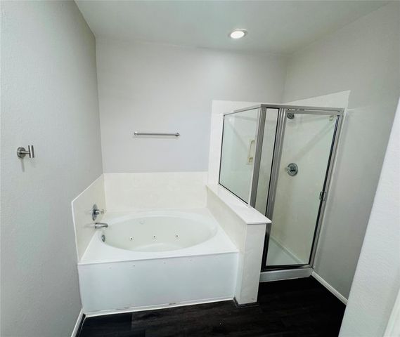 9530 Flying Eagle Court, Houston, TX 77083