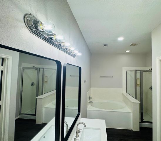 9530 Flying Eagle Court, Houston, TX 77083