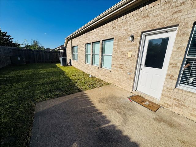 9530 Flying Eagle Court, Houston, TX 77083