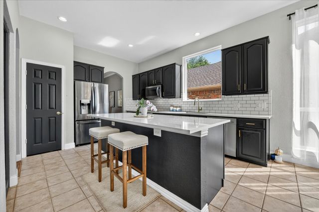 3829 Vernon Way, Fort Worth, TX 76244