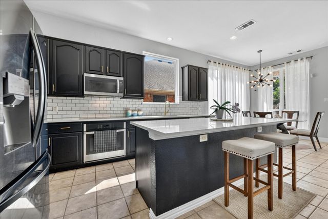 3829 Vernon Way, Fort Worth, TX 76244