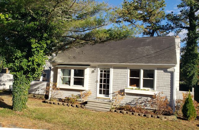 10 Grindell Avenue, Dennis Port, MA 02639