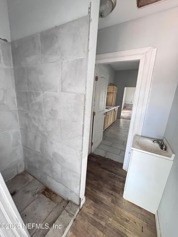 306 WOODLAWN Avenue, Jacksonville, FL 32204