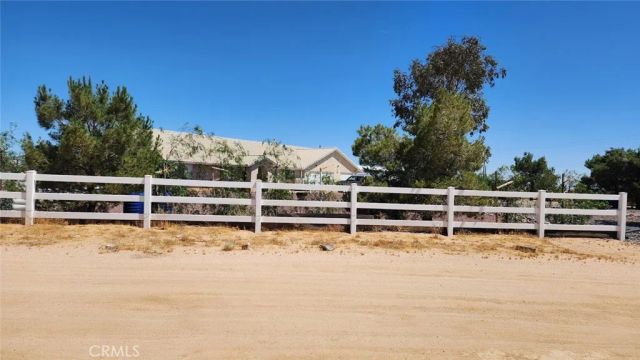 7250 Cayucos, Phelan, CA 92371