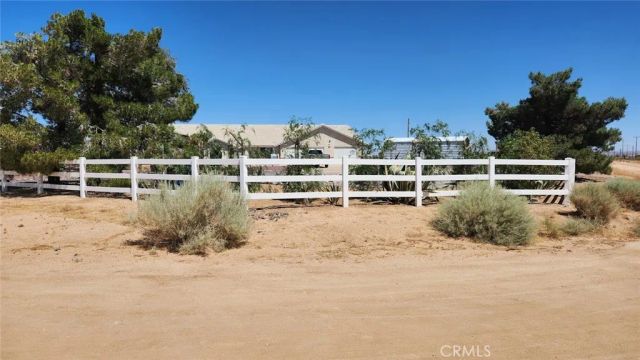 7250 Cayucos, Phelan, CA 92371