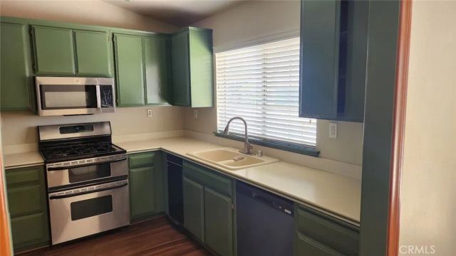 7250 Cayucos, Phelan, CA 92371