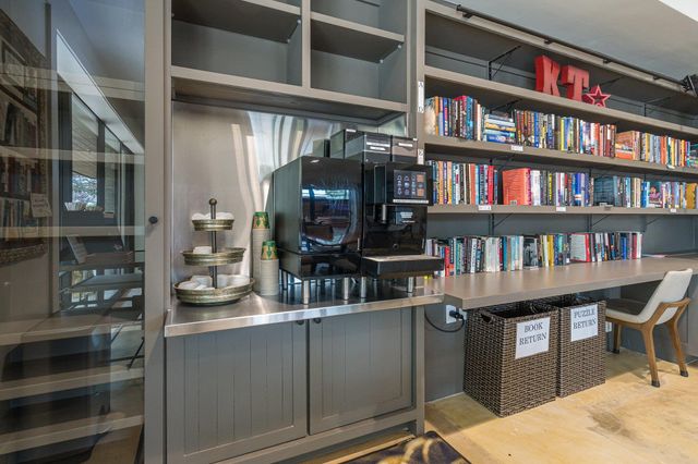 108 Mulligan DR 103, San Marcos, TX 78666