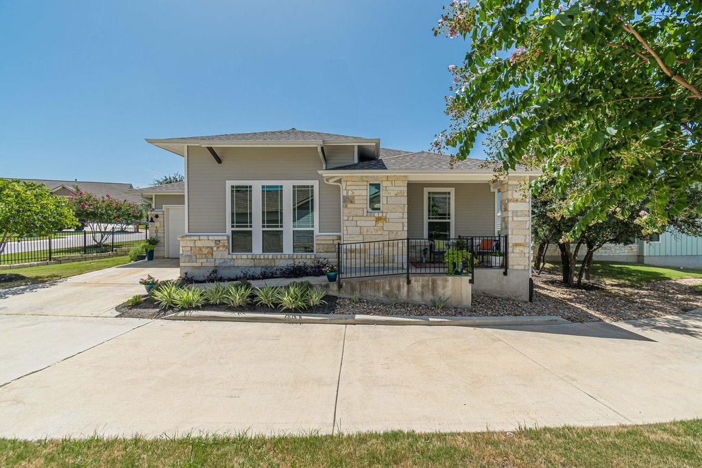 108 Mulligan DR 103, San Marcos, TX 78666
