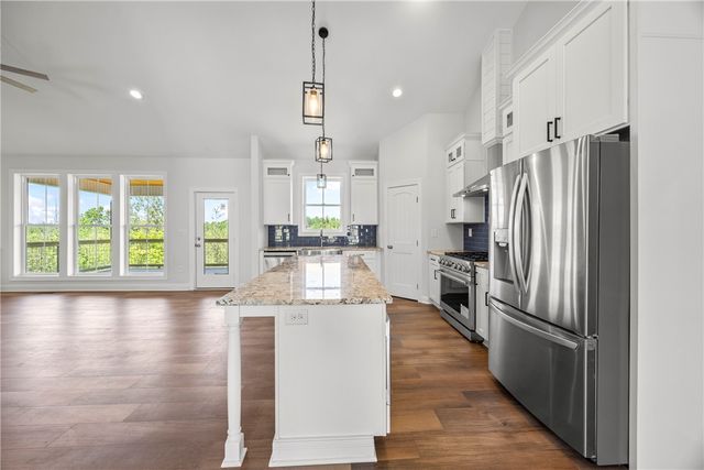 705 Comet View Court, Westminster, SC 29693