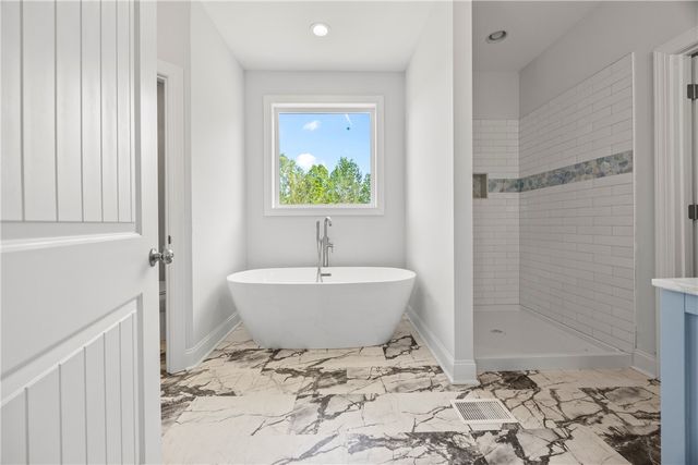 705 Comet View Court, Westminster, SC 29693