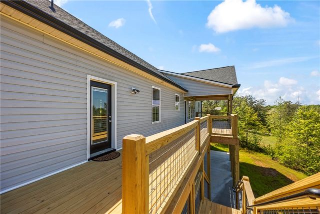 705 Comet View Court, Westminster, SC 29693