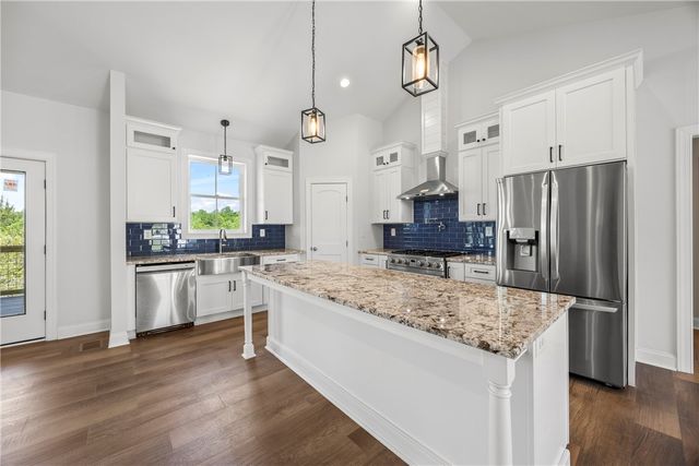 705 Comet View Court, Westminster, SC 29693