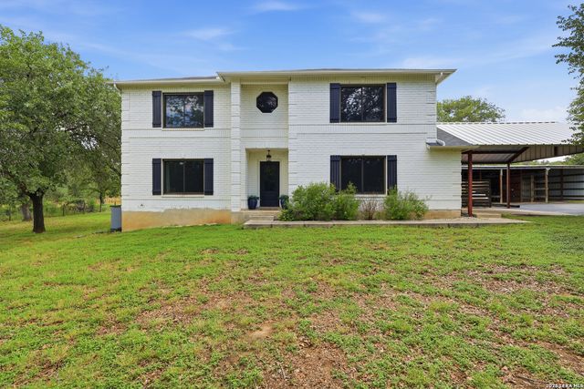 302 Whispering Oaks, Adkins, TX 78101