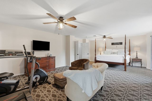 302 Whispering Oaks, Adkins, TX 78101
